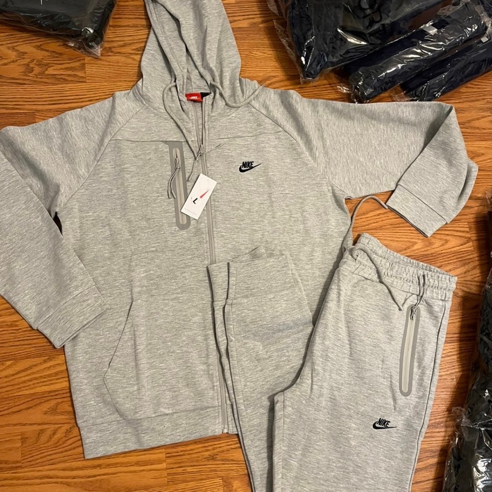 Nike Tech Suit